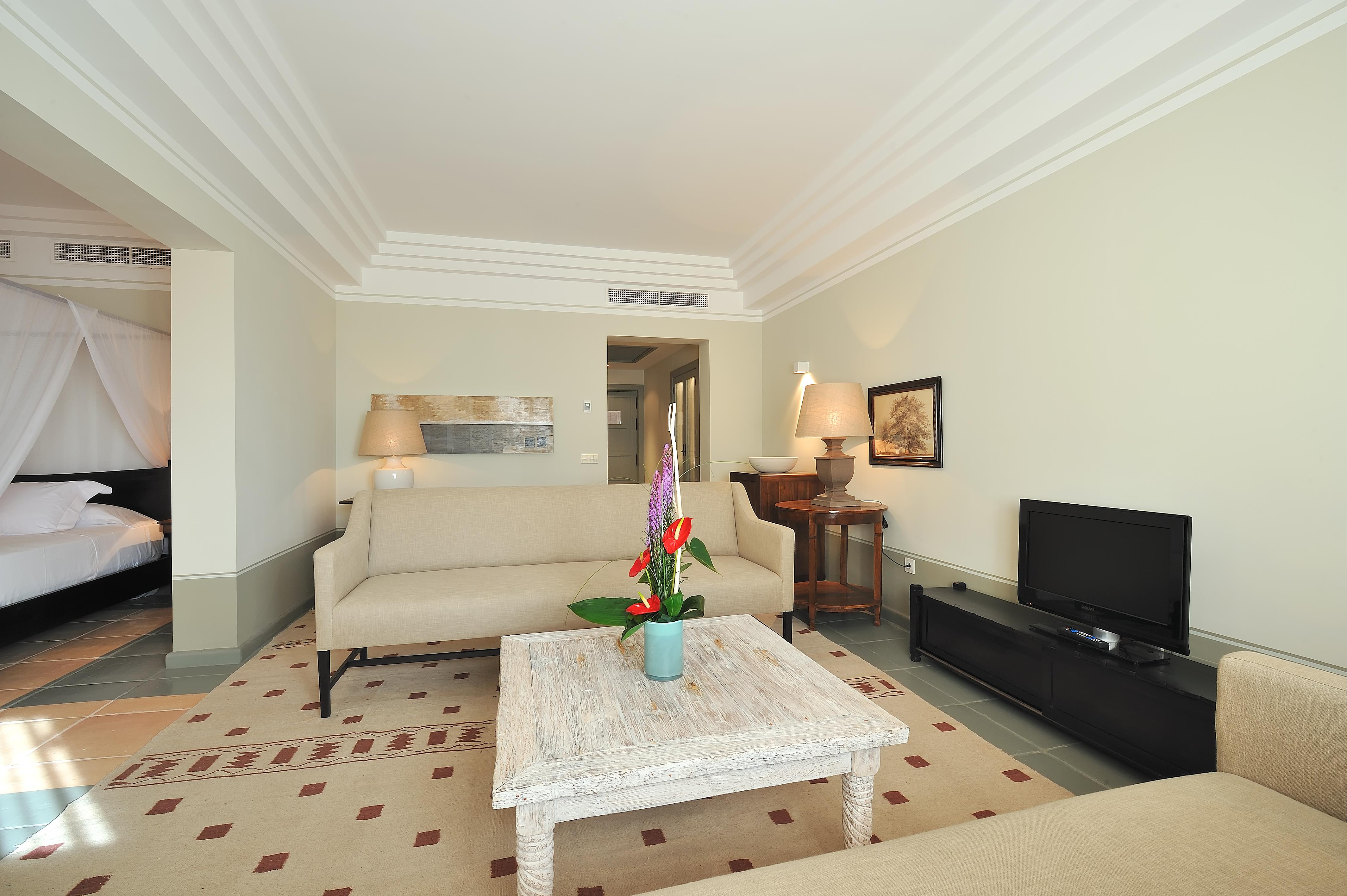 빈시 에스트레야 델 마르 호텔 마르베야 외부 사진 A suite at the hotel